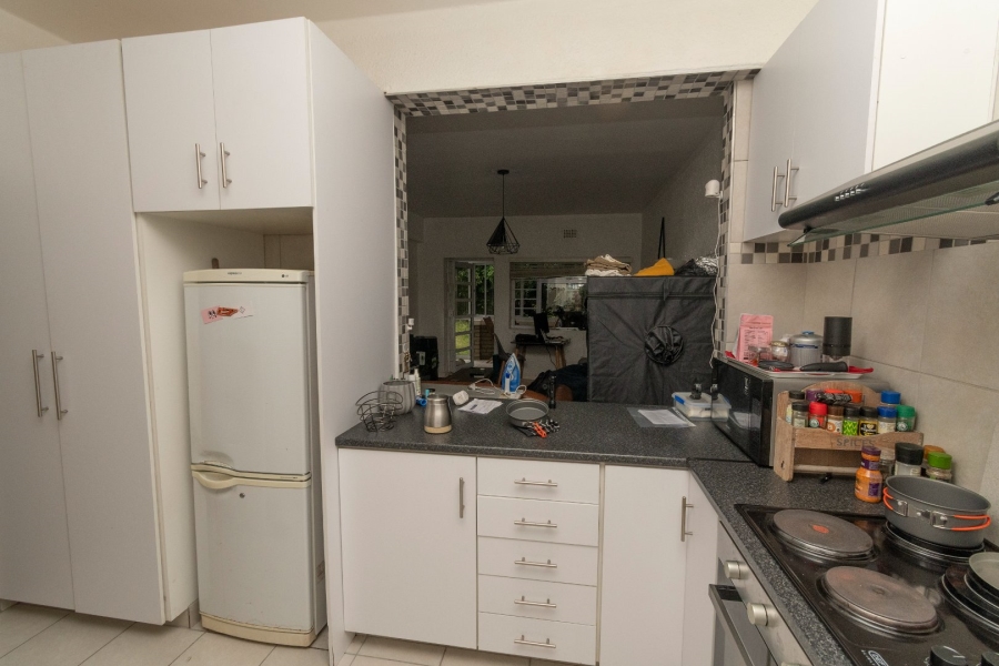 To Let 1 Bedroom Property for Rent in Kenilworth Western Cape